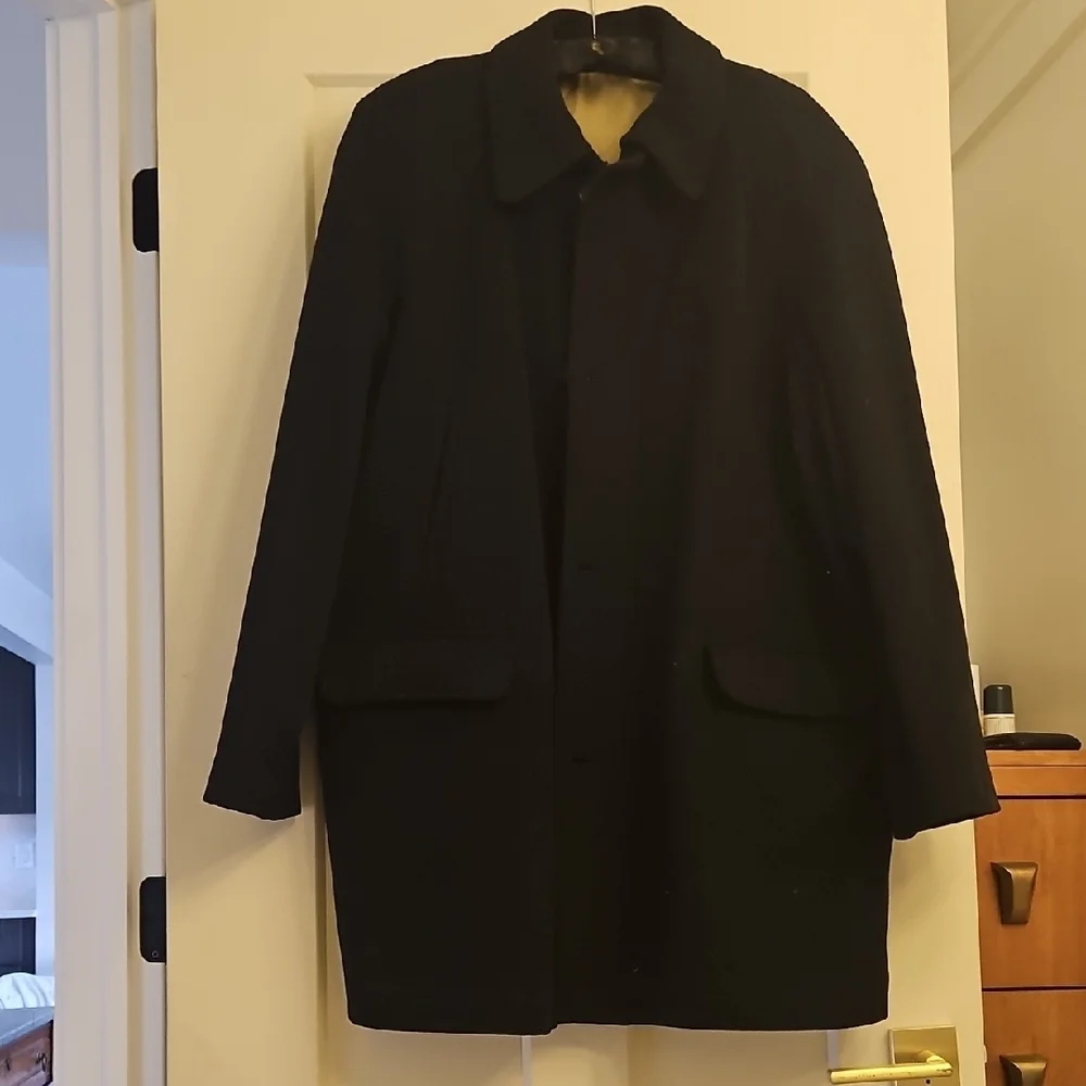 Elegant Men's Black Pea Coat